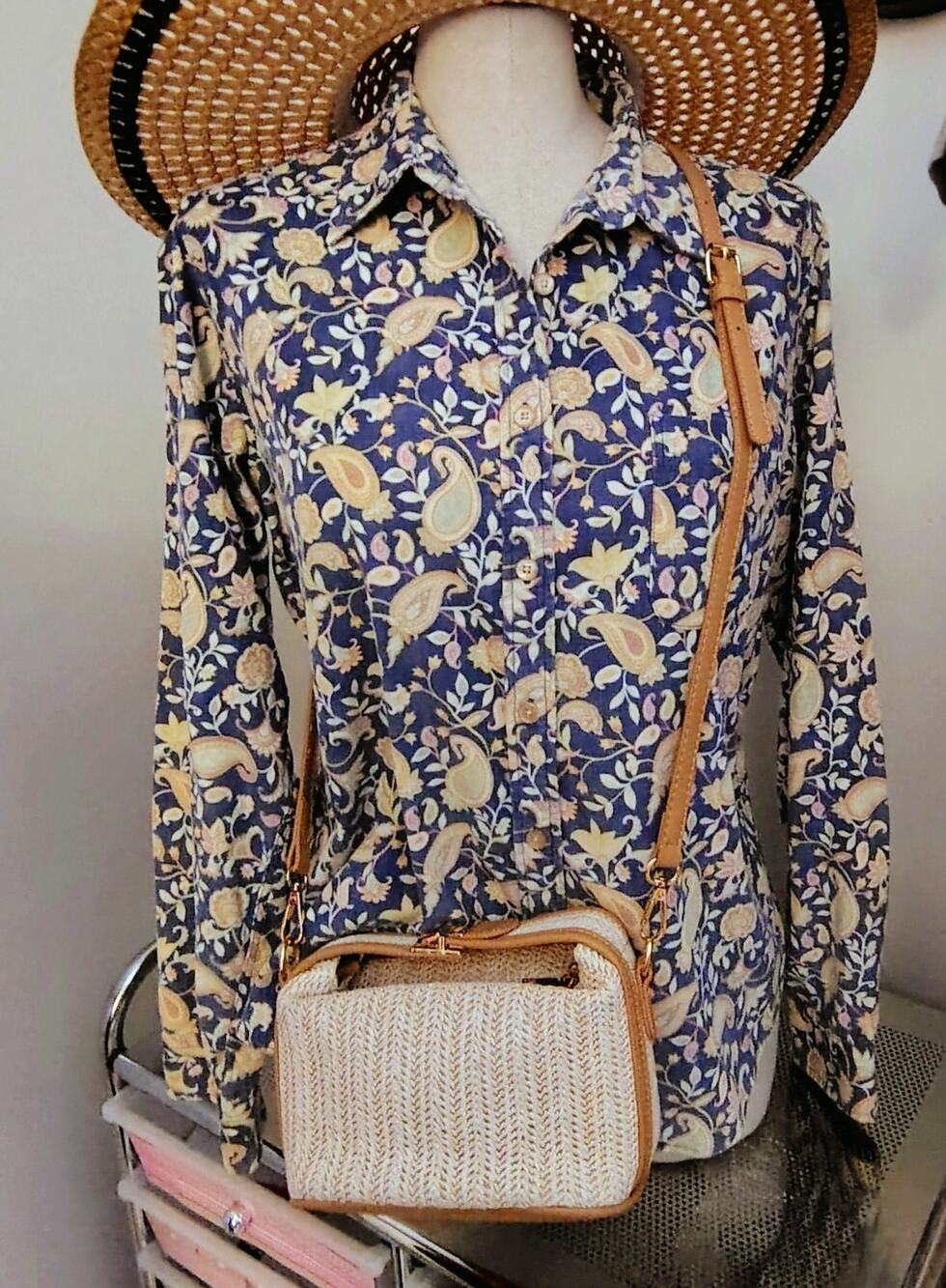 LL BEAN COTTON PAISLEY BUTTON DOWN SOFT CORDUROUY SHIRT - MED W/ STRAW CROSSBODY